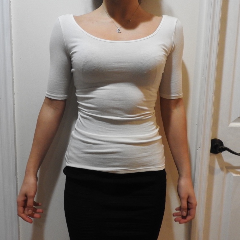 Low cut, white tee